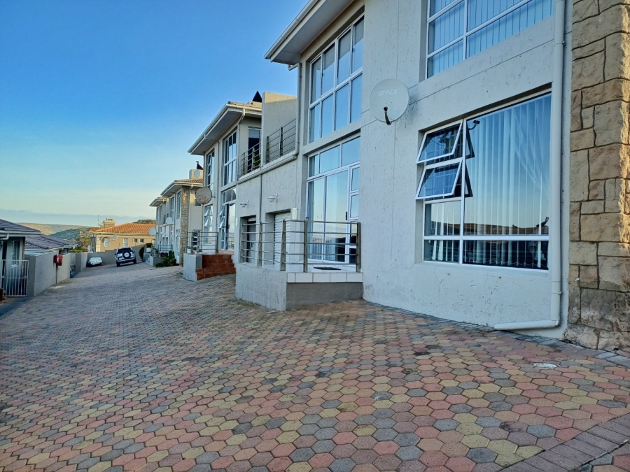 2 Bedroom Property for Sale in Hartenbos Heuwels Western Cape